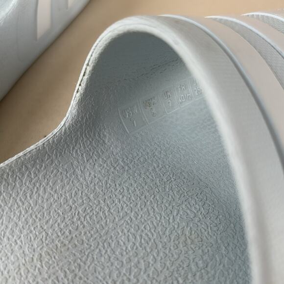 Adidas Adilette Aqua Slides Women's Size 7 LIKE NEW! - Picture 6 of 8